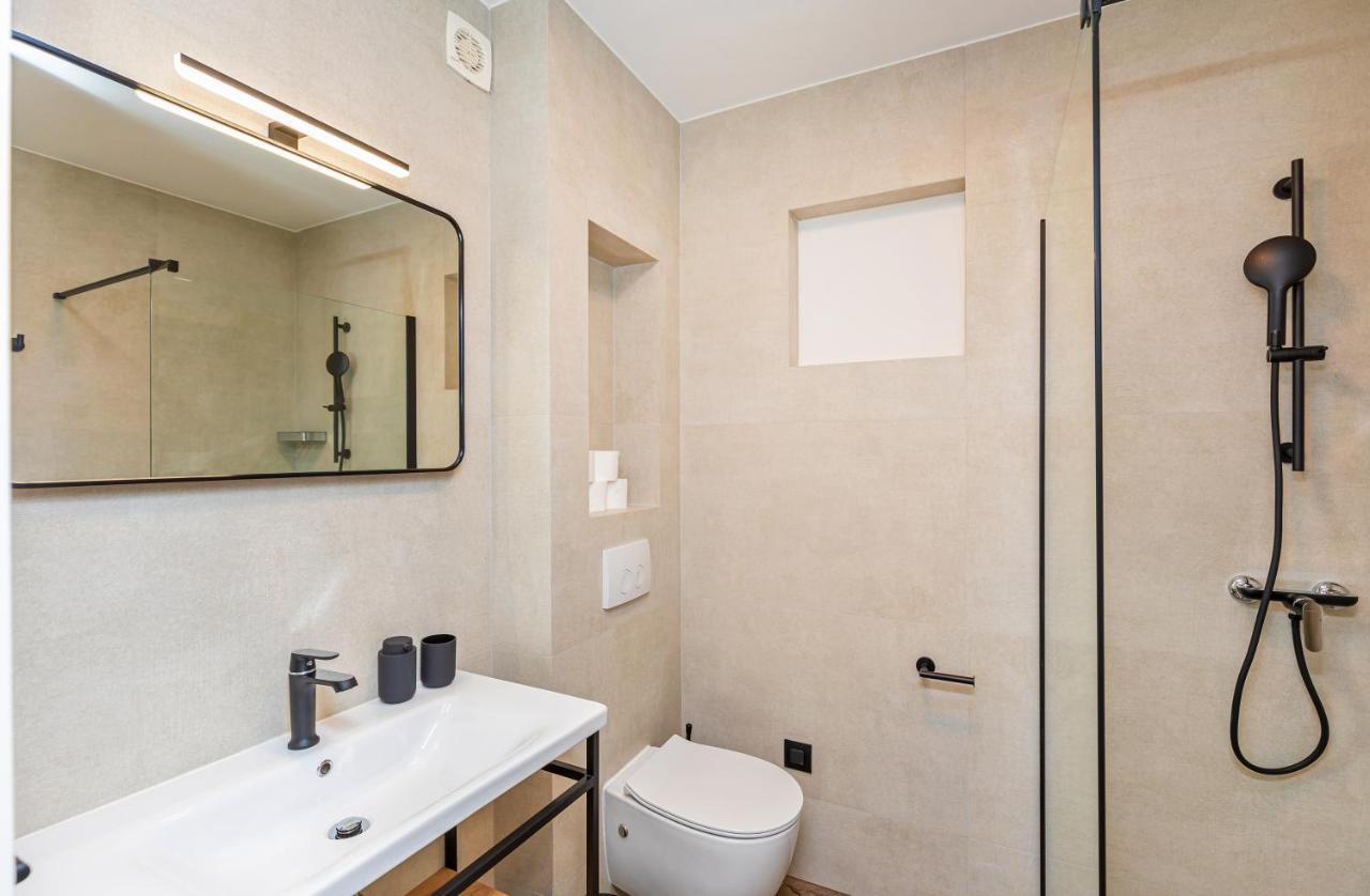Blacksmith Apartments By Duhomes ดูบรอฟนิก ภายนอก รูปภาพ
